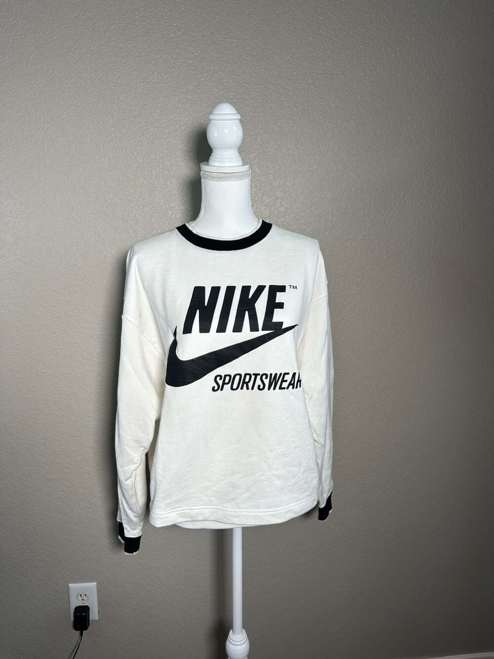 Nike Sportswear Archive Crew Sweatshirt Sail White Black 857088-133